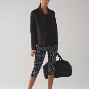 Lululemon Wunder Under Hi-Rise 1/2 Tight *Full-On Luxtreme 17" size 4
